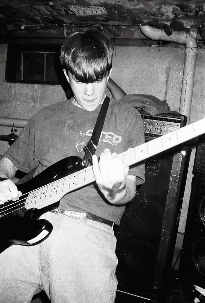 Steve Gunn playing with Reveal, 1993, Photo by Justin Moulder